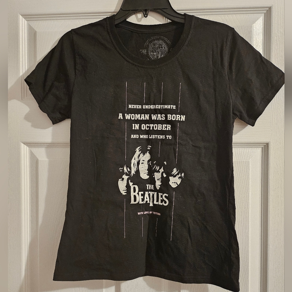 NWOT The Beatles black t-shirt 👕 size S/M